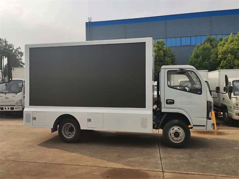 東風(fēng)福瑞卡廣告車意想不到的宣傳效果