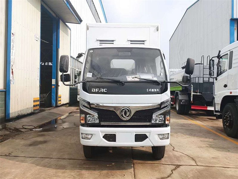 東風(fēng)福瑞卡廣告車意想不到的宣傳效果