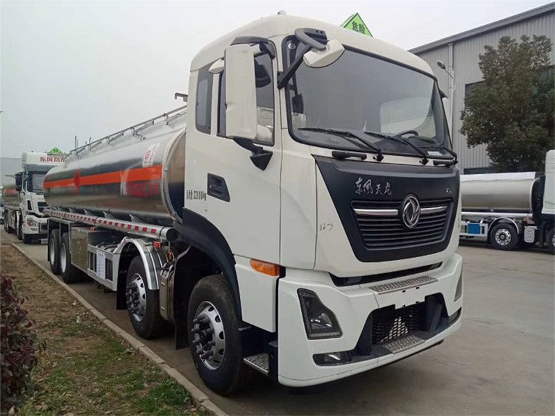東風天龍前四后八國六鋁合金油罐車