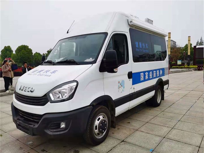 福特V348新冠疫苗接種車廠家報價-C照藍牌預防接種服務車