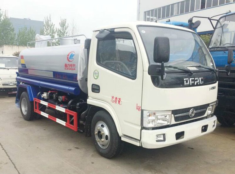 灑水車藍牌與黃牌價格有什么不同