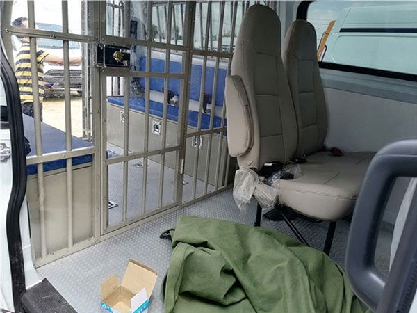 福特全順囚車多少錢