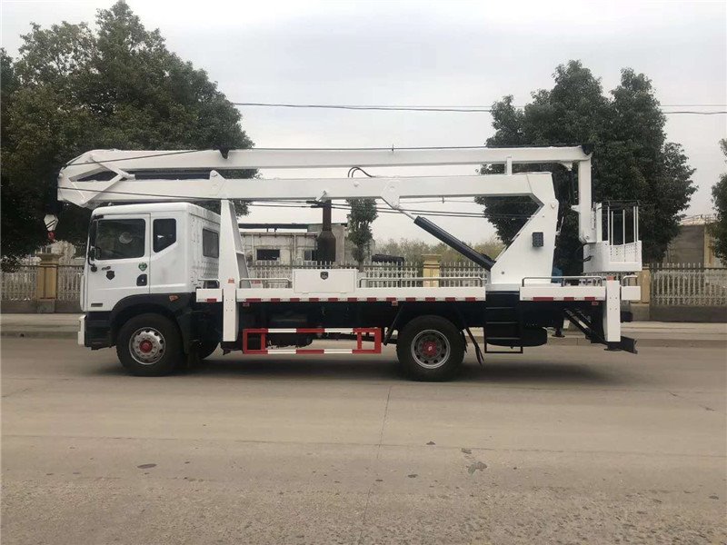 國(guó)六多利卡22米高空升降作業(yè)車(chē)月末感恩回饋