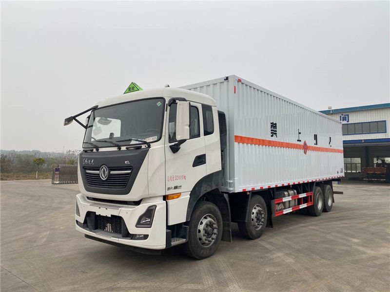 國(guó)六東風(fēng)天龍KL前四后八9.4米易燃?xì)怏w廂式運(yùn)輸車