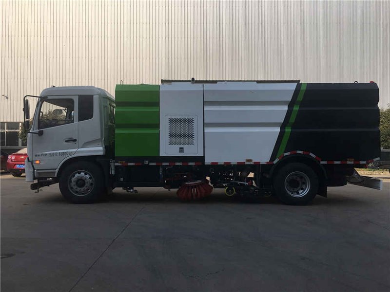 國(guó)六東風(fēng)天錦210馬力洗掃車(chē)