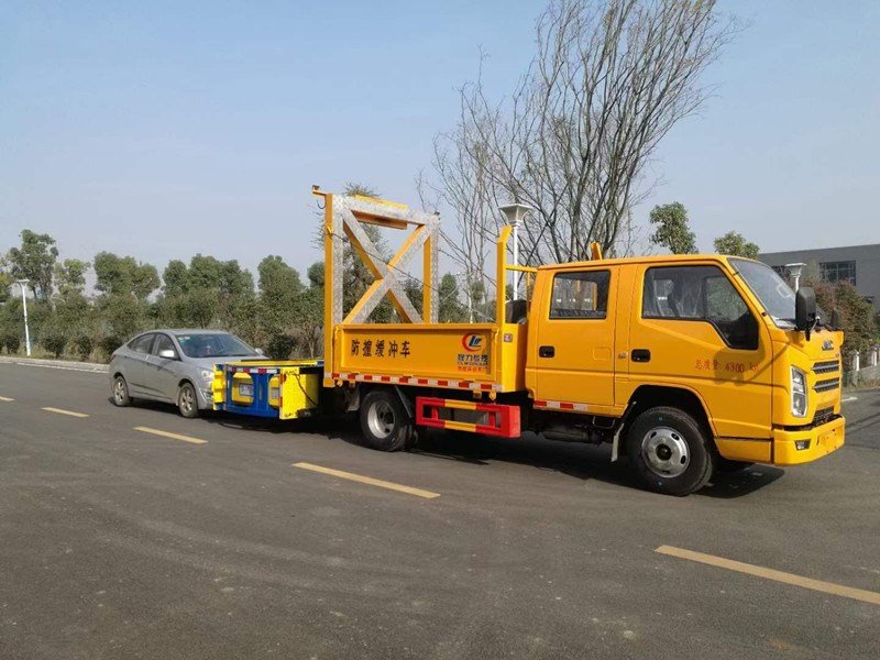 防撞緩沖車新產(chǎn)品上市-救命車