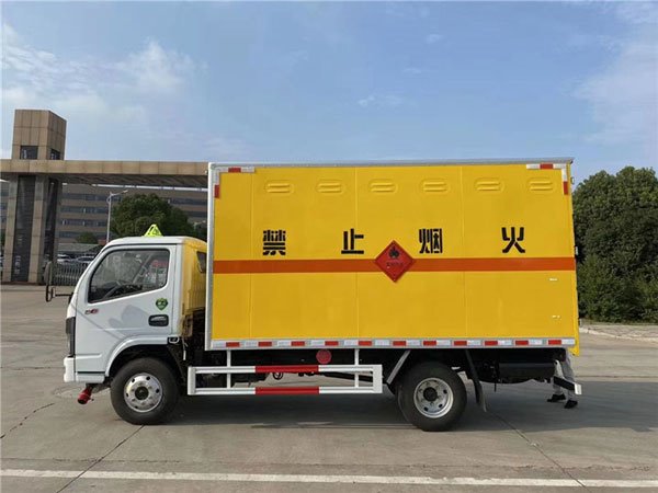 國六新款東風(fēng)多利卡4.2米D6易燃?xì)怏w廂式運(yùn)輸車