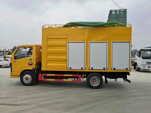 國六東風小多利卡污水處理車