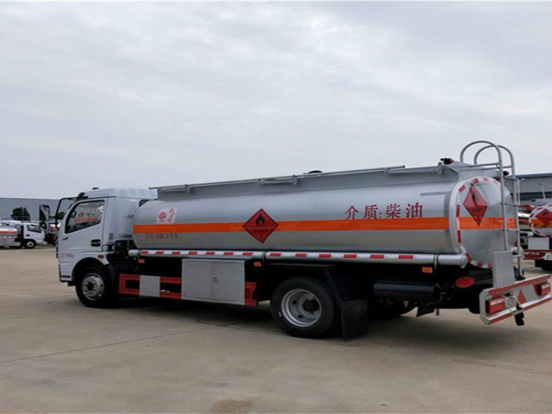 油罐車怎么區(qū)分95還是92汽油