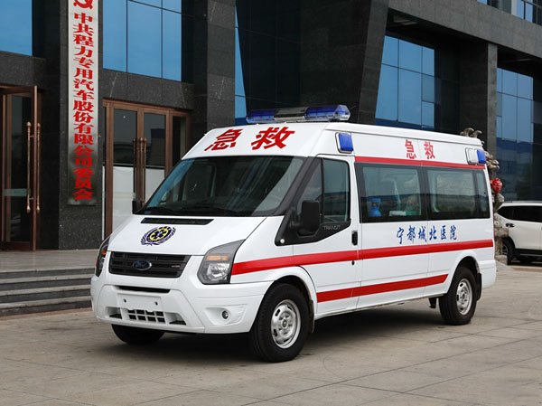 國六江鈴福特v348長軸中頂運(yùn)輸型救護(hù)車