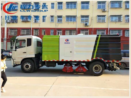 國六東風(fēng)天錦12方掃路車