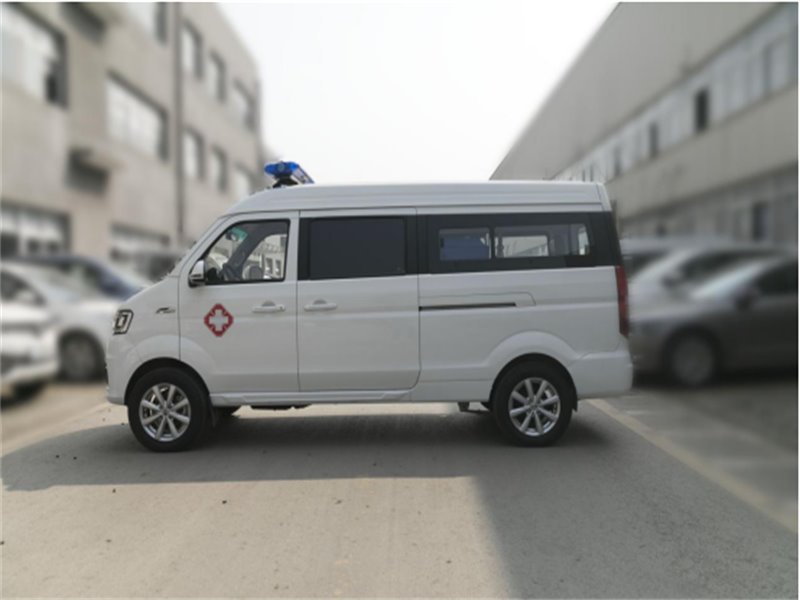 適用小區(qū)傷者搶救運(yùn)輸?shù)木茸o(hù)車