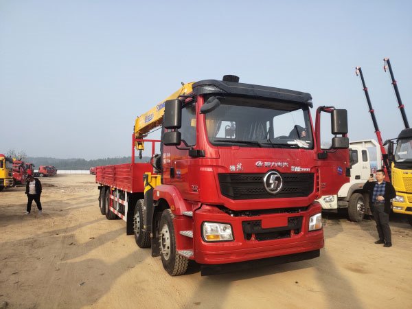 國六陜汽德龍前四后八8-20噸隨車吊