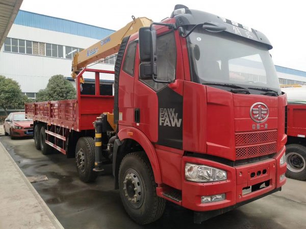 國六解放J6前四后八6-20噸隨車吊