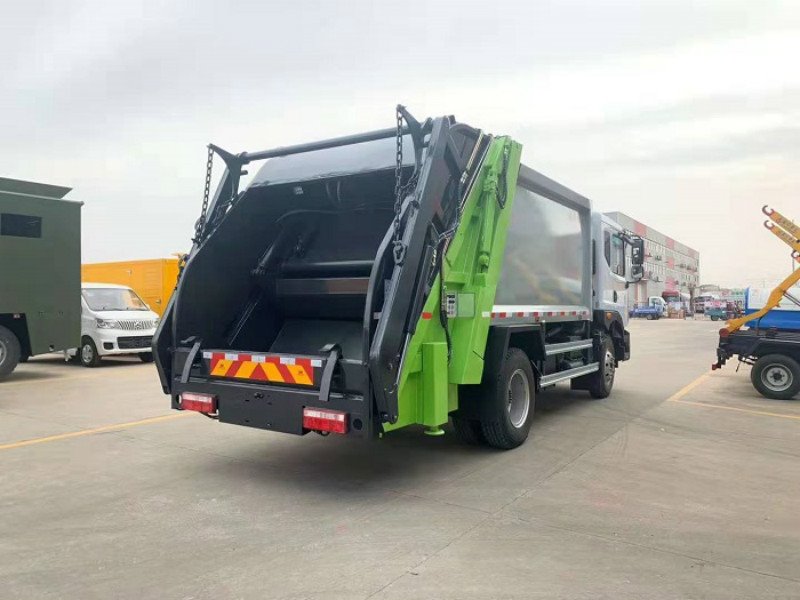 銷量高的東風D9壓縮式環(huán)衛(wèi)垃圾車