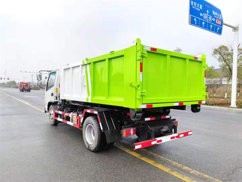 帶你分分鐘了解勾臂可卸式環(huán)衛(wèi)垃圾車