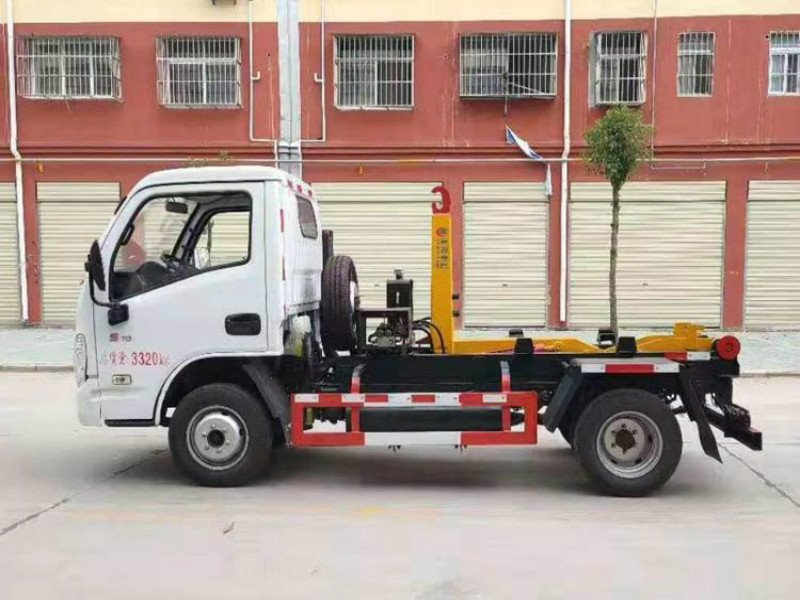 勾臂垃圾車怎樣杜絕漏油情況