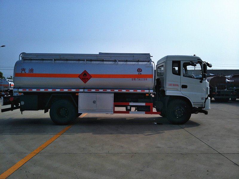東風(fēng)油罐車常見故障解決辦法