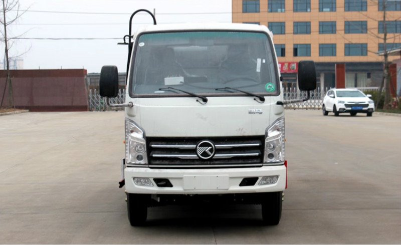 壓縮式環(huán)衛(wèi)垃圾車每日作業(yè)后常規(guī)檢查工作