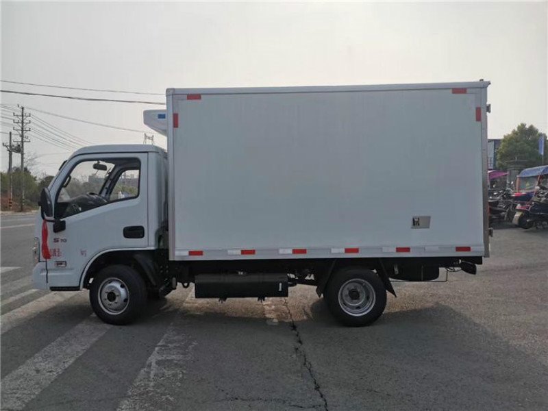 小型汽油藍牌冷藏車廠家報價