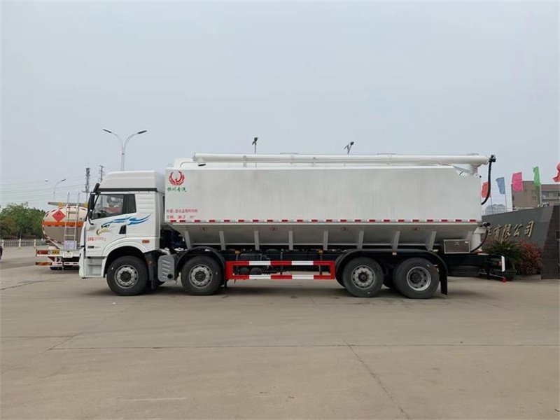 解放悍V前四后六散稱飼料運(yùn)輸車現(xiàn)車出售