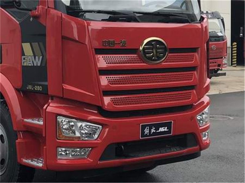 16噸解放前四后八隨車吊