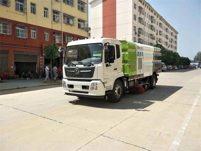12方東風(fēng)天錦洗掃車讓利價格