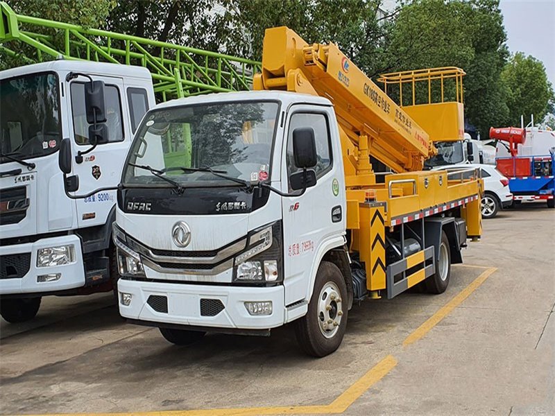 18米多利卡直臂高空作業(yè)車低價(jià)賣
