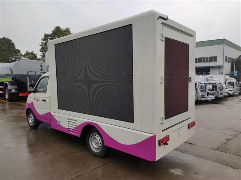 祥菱V1廣告宣傳車開啟炸街模式