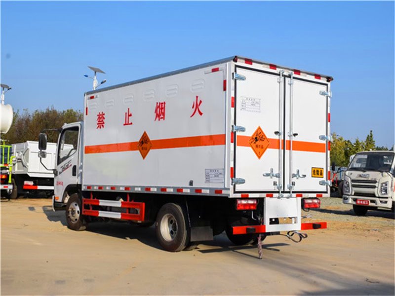 國六藍(lán)牌4.2米解放J6F易燃?xì)怏w廂式運(yùn)送車怎么樣