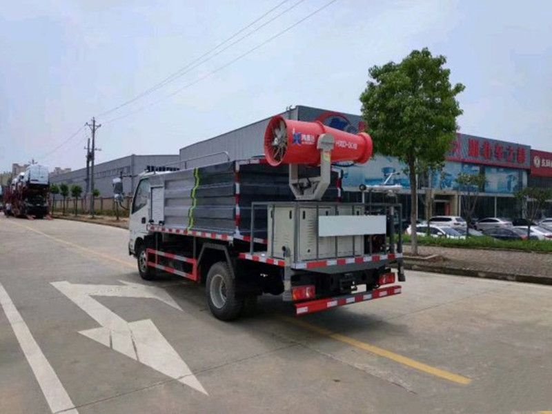一款難得的凱馬國六多功用抑塵車