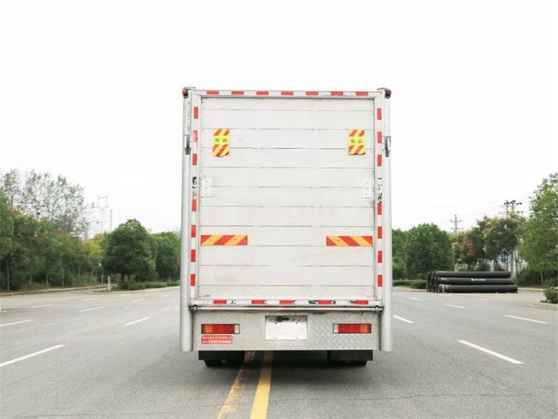 柳汽國六運(yùn)豬車廠家直銷