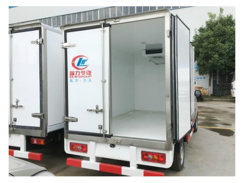 金杯T30小型冷藏車參數(shù)配置