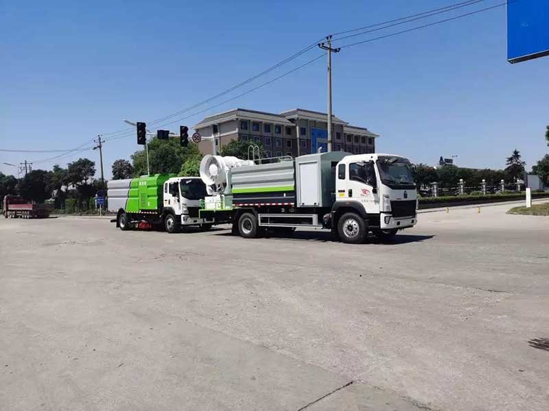 2021款豪沃G5X12方抑塵車