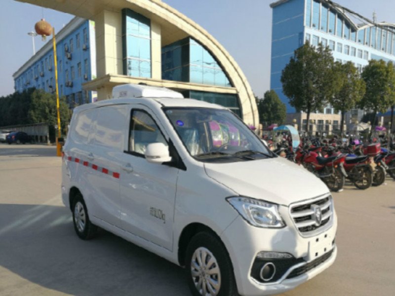 很合算的福田伽途面包冷藏車