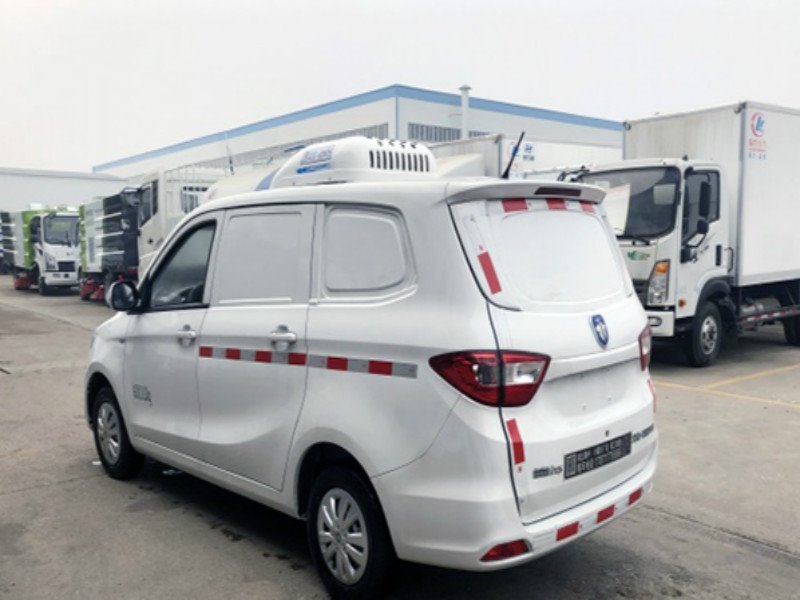很合算的福田伽途面包冷藏車