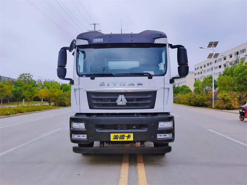 汕德卡前四后八供液車價格