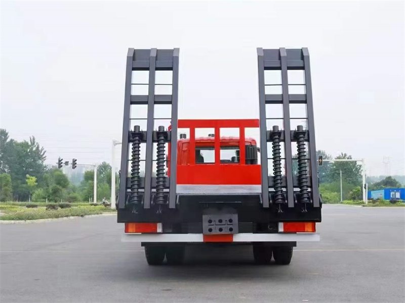 東風天錦國六小三軸平板車現(xiàn)車隨到隨提