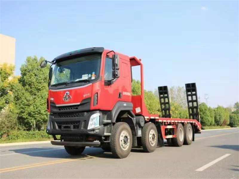 國(guó)六柳汽前四后八平板運(yùn)輸車(chē)口碑好