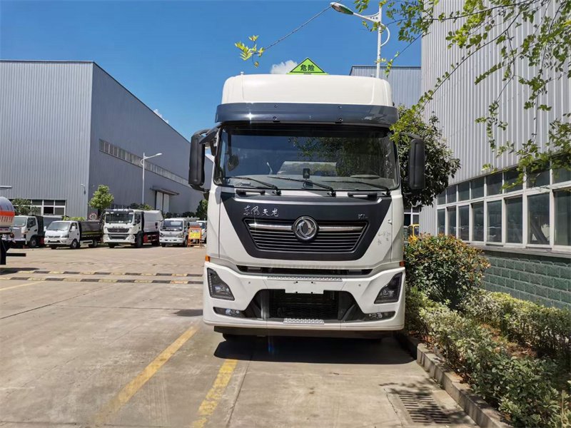 國六東風(fēng)天龍前四后八鋁合金油罐車上線啦