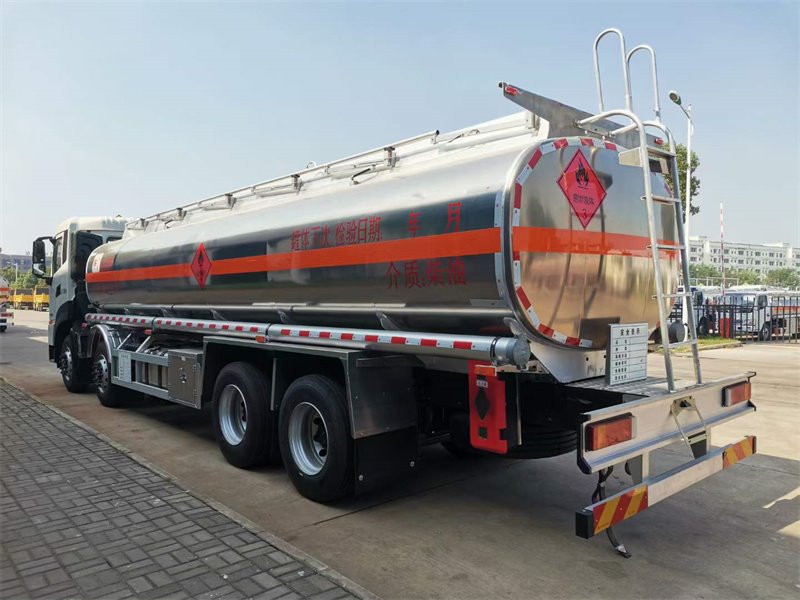 國六東風(fēng)天龍前四后八鋁合金油罐車上線啦