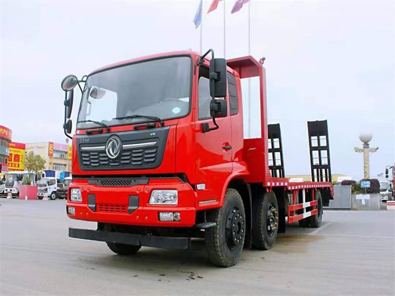 240馬力東風(fēng)天錦國六小三軸（前四后四）平板運(yùn)送車