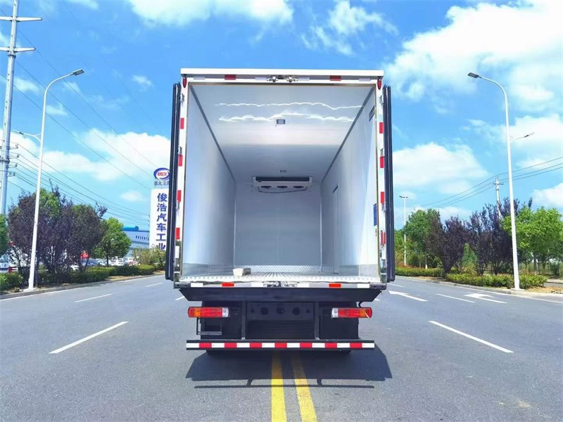高端大氣的國六解放J6L精英版高頂雙臥冷藏車