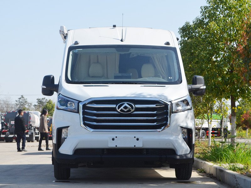 大通V90加長(zhǎng)軸超高頂B型房車(chē)直銷(xiāo)中心