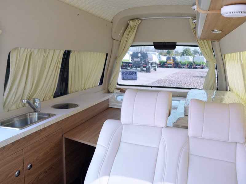金旅海獅手動擋房車現(xiàn)車出售價格低