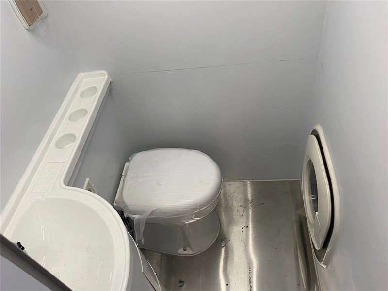 大通V90大額頭C型房車三胎也夠用