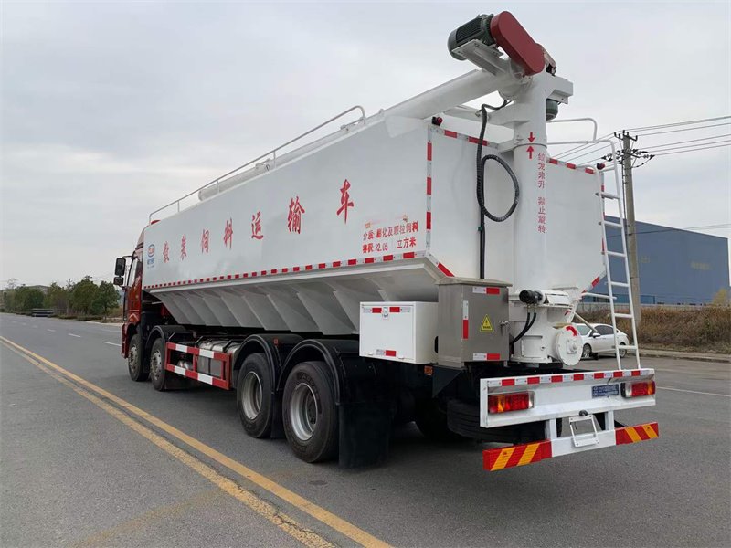 國六散裝飼料車故障與保養(yǎng)有關(guān)嗎
