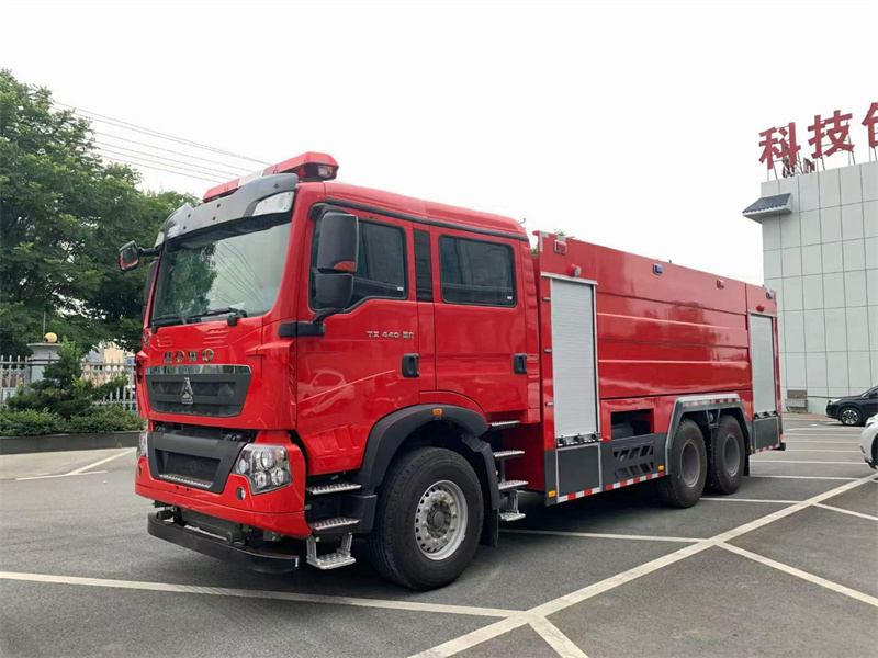 16噸泡沫消防車重汽豪沃如何