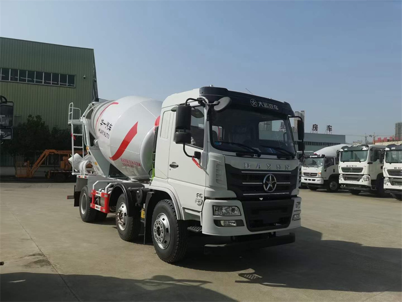 前四后四攪拌車(chē)大運(yùn)國(guó)六8方現(xiàn)車(chē)