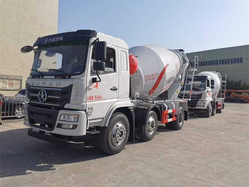 前四后四攪拌車(chē)大運(yùn)國(guó)六8方現(xiàn)車(chē)